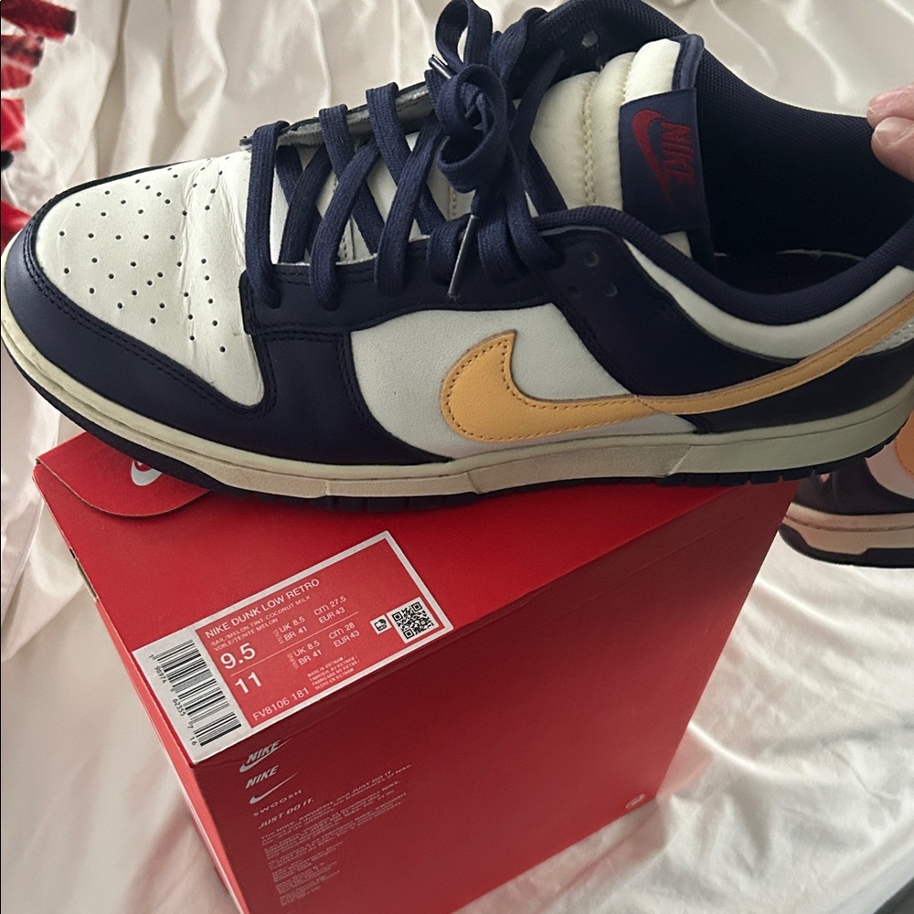 Nike Men's Sneakers - Navy and Yellow